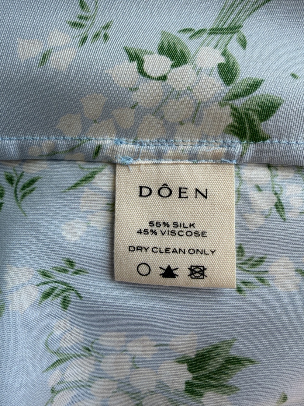 Doen Tayla Silk Ruffle V Neck Short Sleeve Mini Dress Sky May Bell Floral Blue - Picture 11 of 13